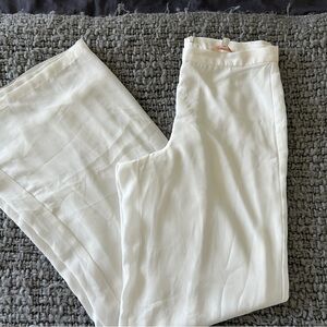 Mid rise, flowy White Pants